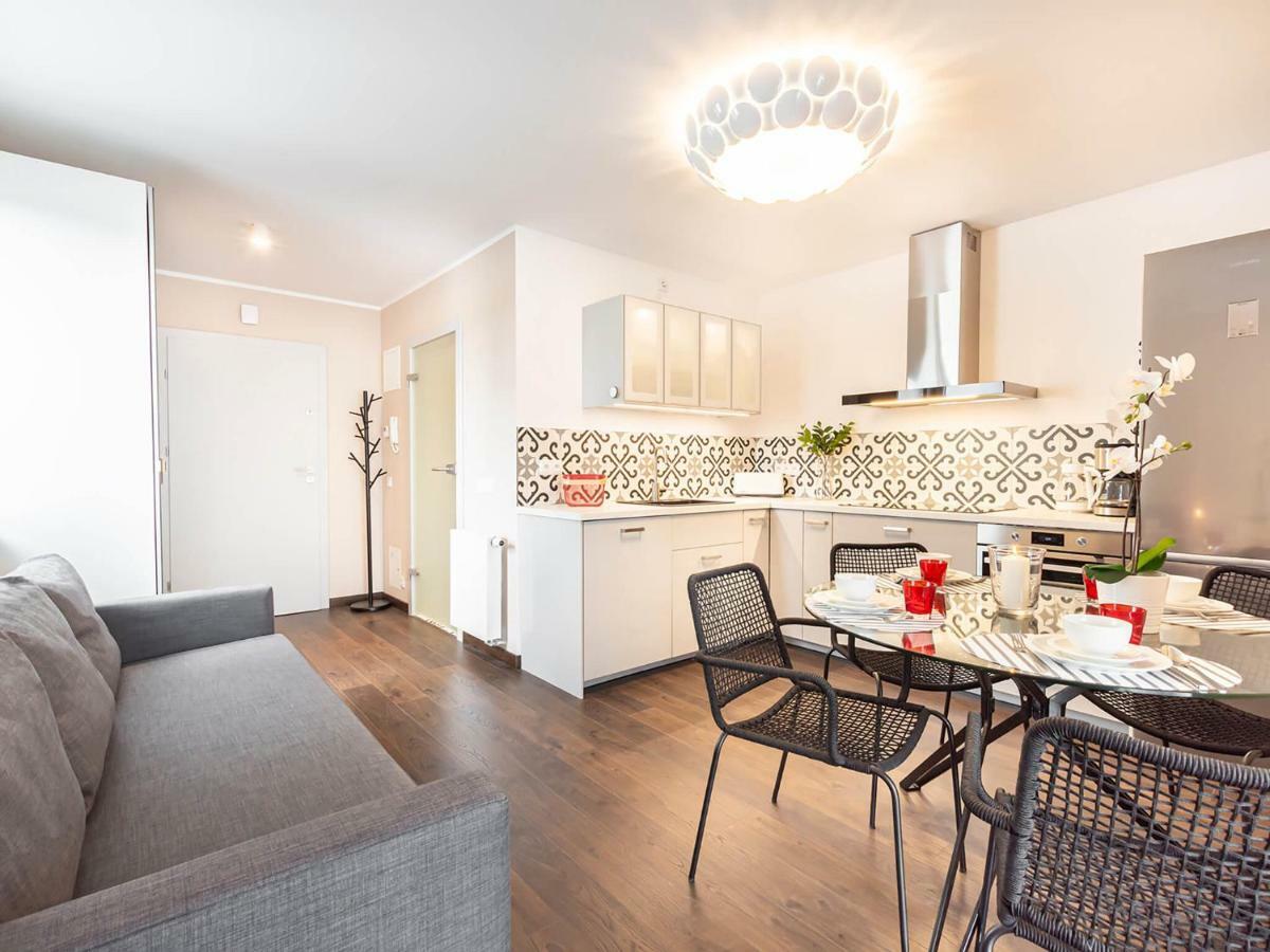 ミエルノVacationclub - Pionierow 6, Apartament 31アパートメント エクステリア 写真